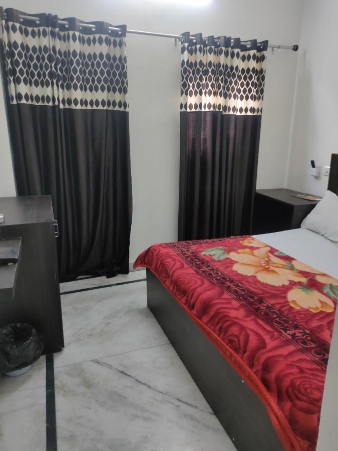 Hotel Khubsaras Palace By Chhabra'S Agra  Eksteriør bilde